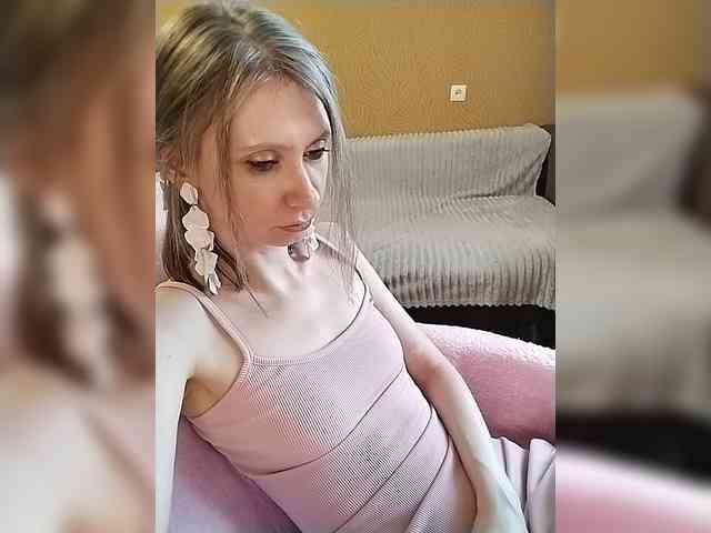 -Christina- webcam