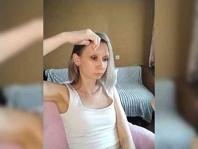 -Christina- webcam