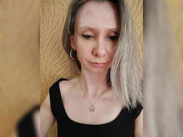 -Christina- webcam