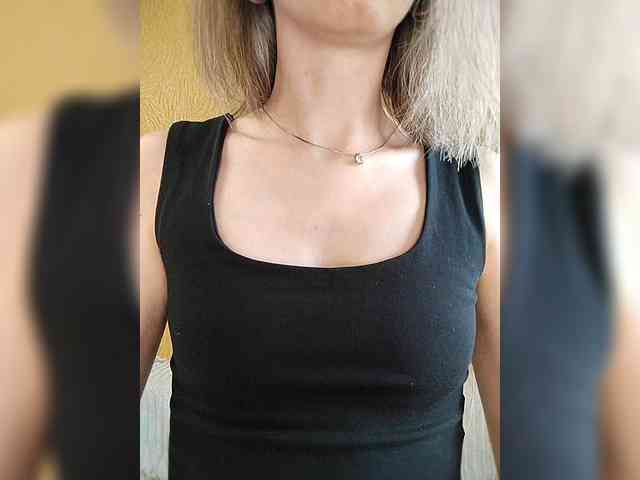 -Christina- webcam