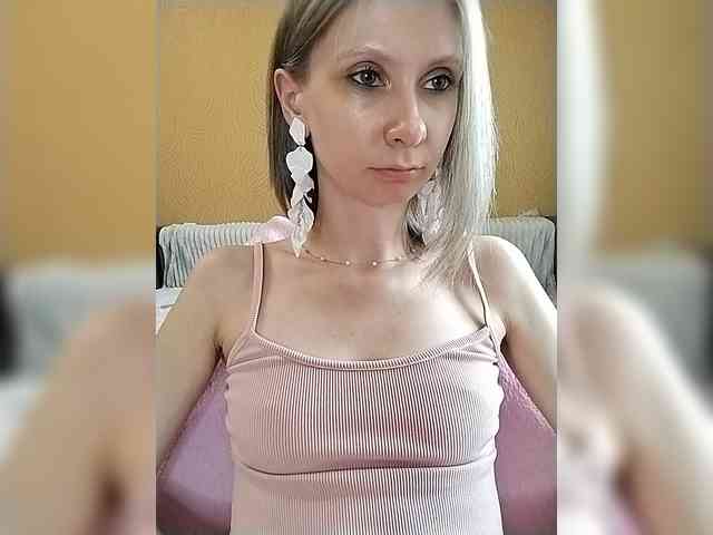 -Christina- webcam