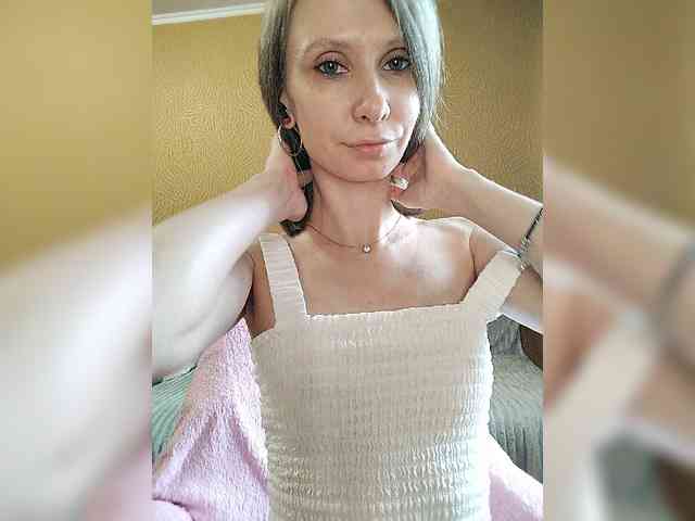 -Christina- webcam