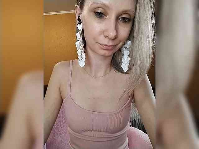 -Christina- webcam