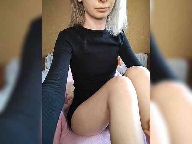-Christina- webcam