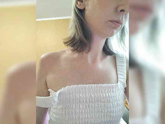 -Christina- webcam