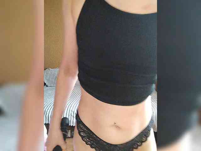 -Christina- webcam