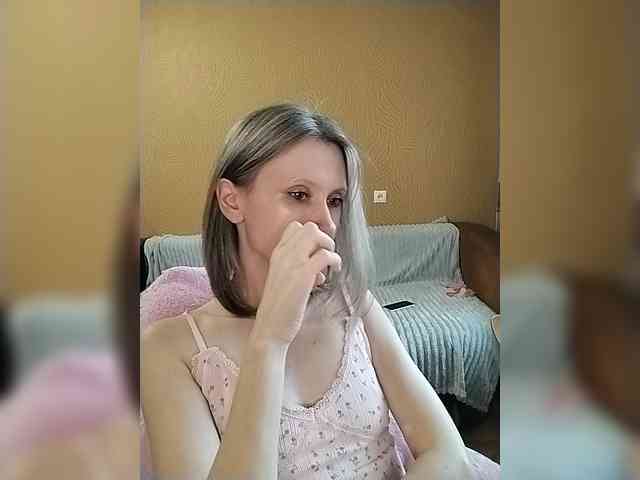 -Christina- webcam