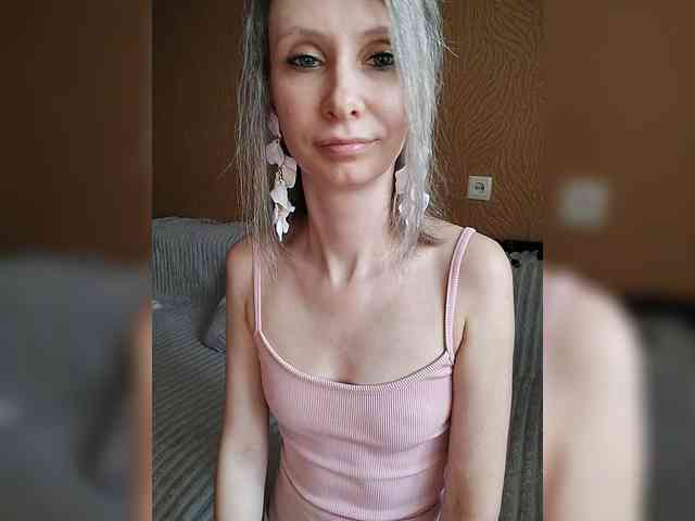 -Christina- webcam