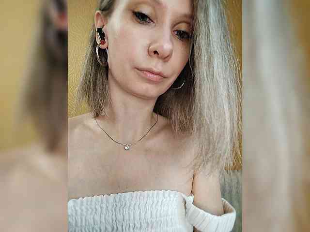 -Christina- webcam