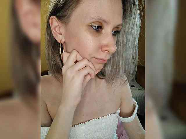 -Christina- webcam