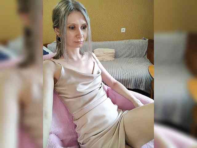 -Christina- webcam