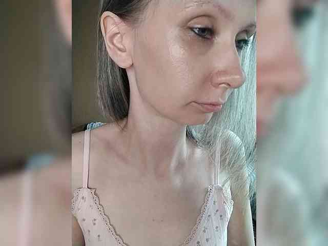 -Christina- webcam