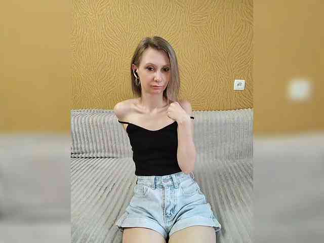 -Christina- webcam