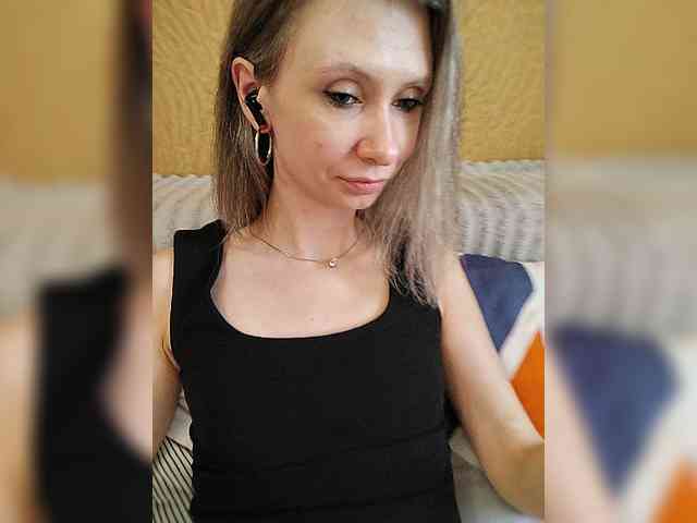 -Christina- webcam