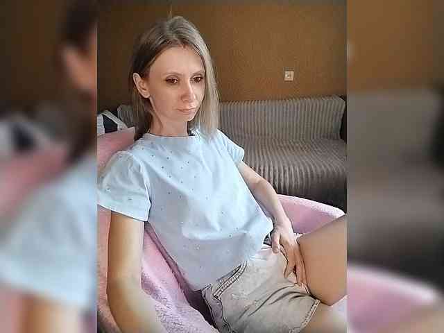 -Christina- webcam