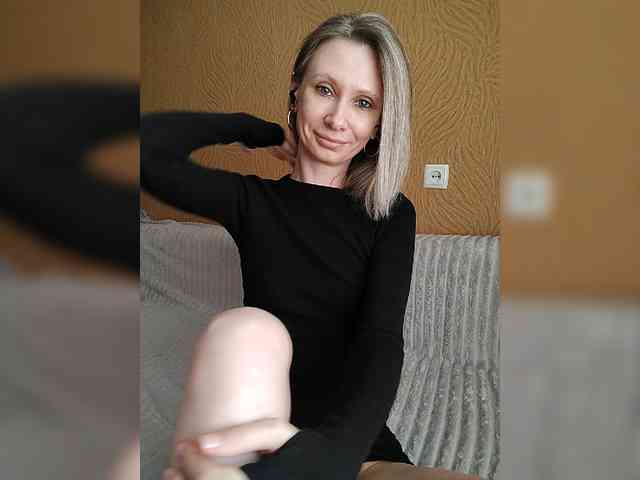 -Christina- webcam