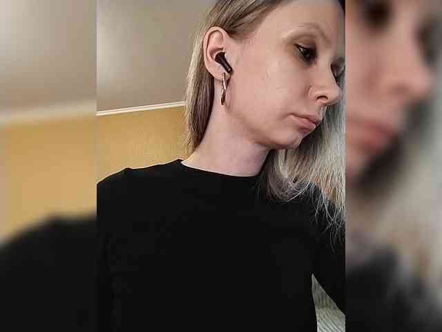 -Christina- webcam