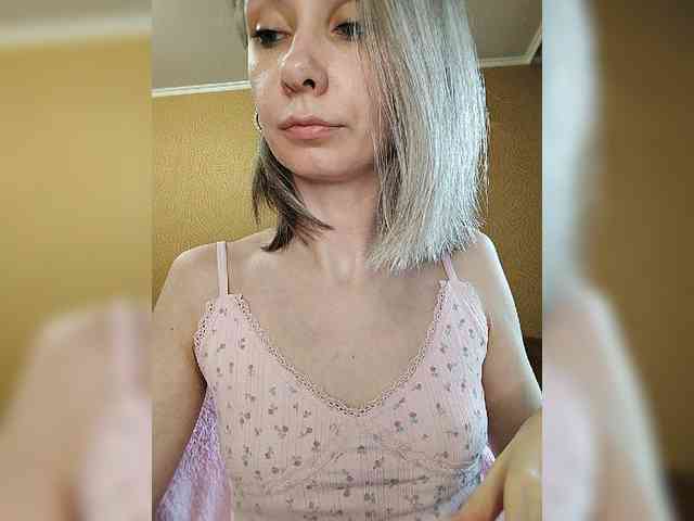 -Christina- webcam