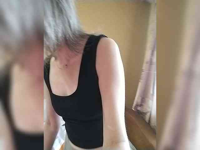 -Christina- webcam