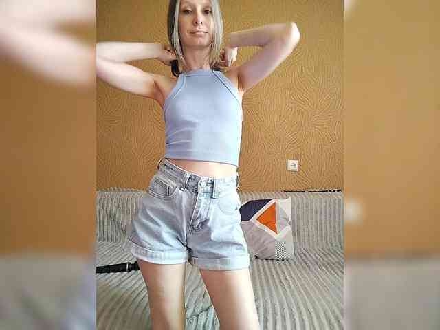 -Christina- webcam