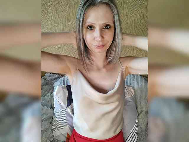 -Christina- webcam