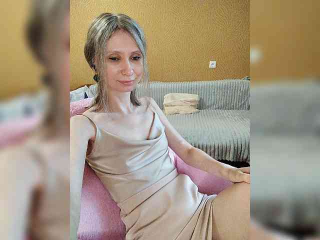 -Christina- webcam