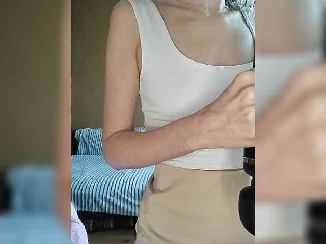 -Christina- webcam