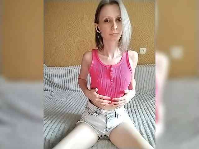 -Christina- webcam
