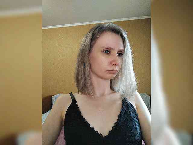 -Christina- webcam