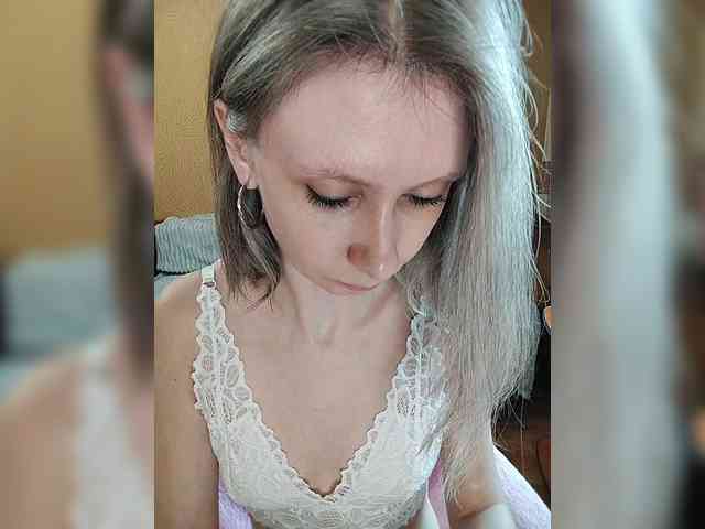 -Christina- webcam