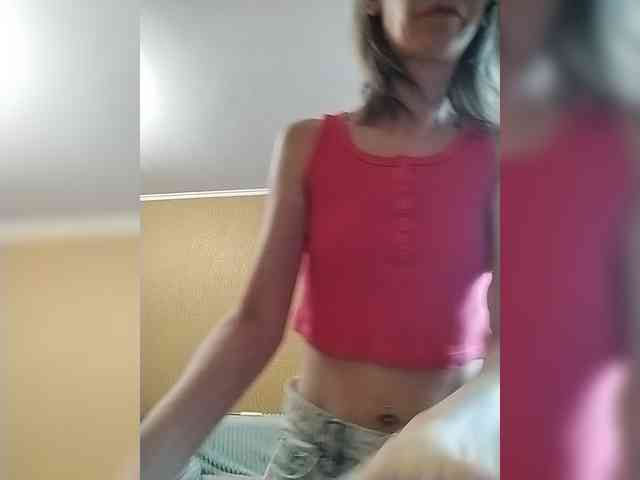 -Christina- webcam