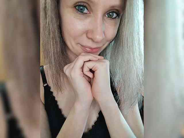 -Christina- webcam