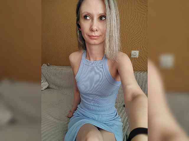 -Christina- webcam