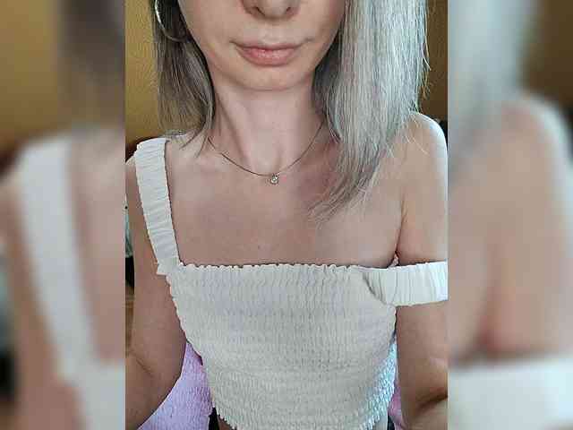 -Christina- webcam