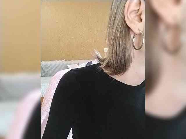 -Christina- webcam
