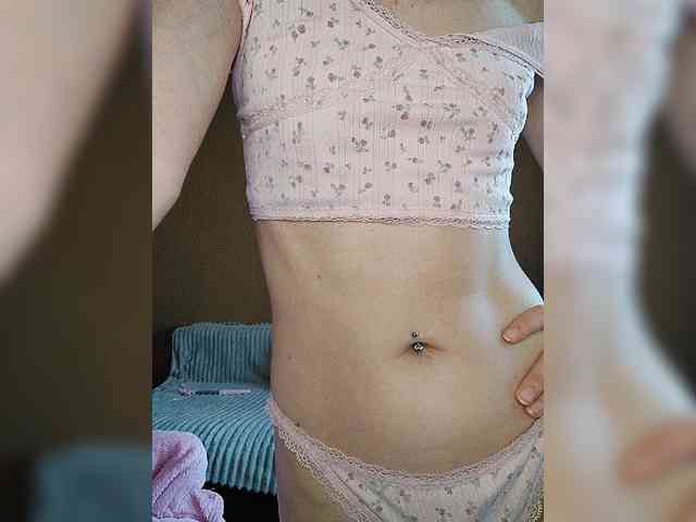 -Christina- webcam