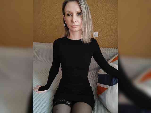 -Christina- webcam