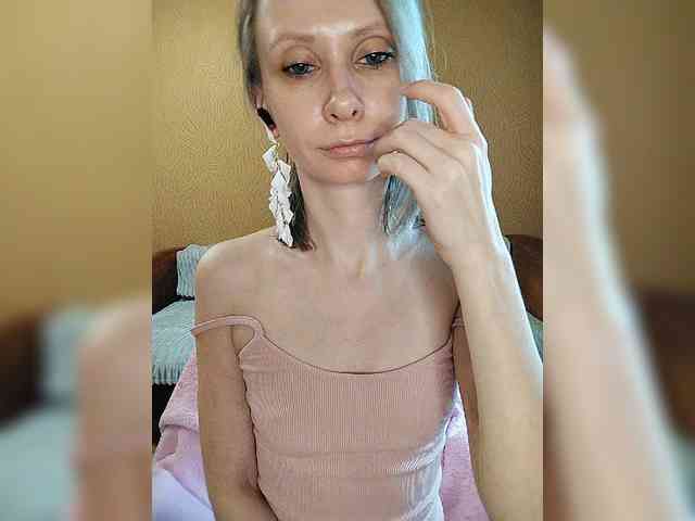 -Christina- webcam