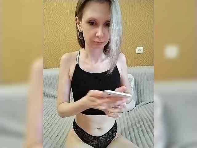 -Christina- webcam