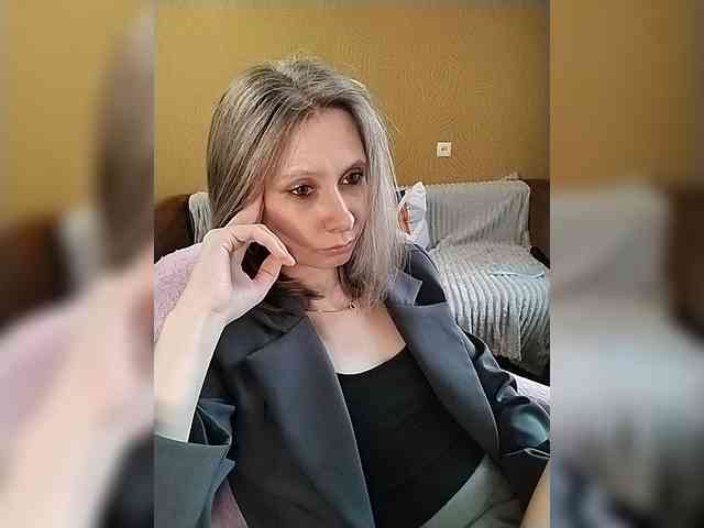 -Christina- webcam