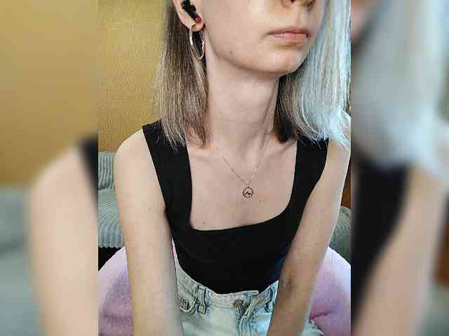 -Christina- webcam