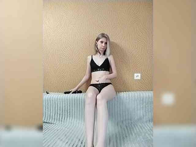 -Christina- webcam