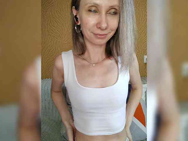 -Christina- webcam