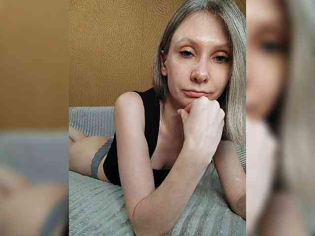 -Christina- webcam