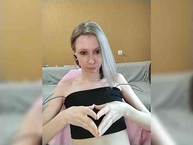 -Christina- webcam