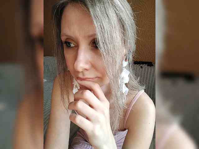 -Christina- webcam