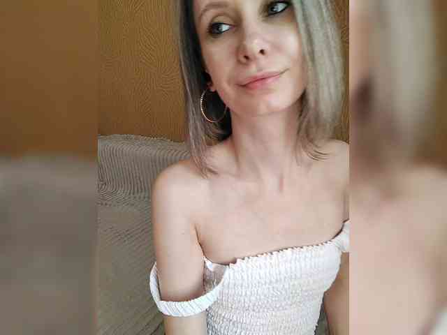-Christina- webcam