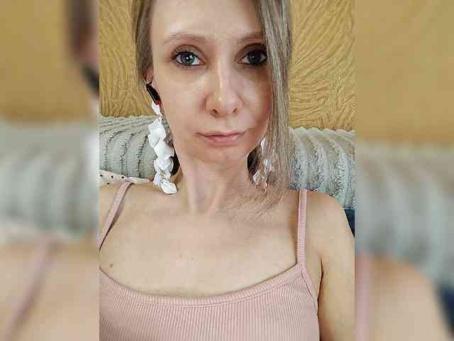 -Christina- webcam