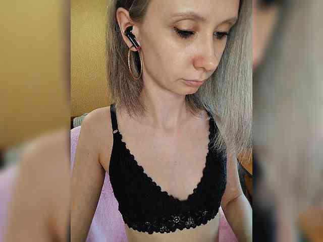 -Christina- webcam