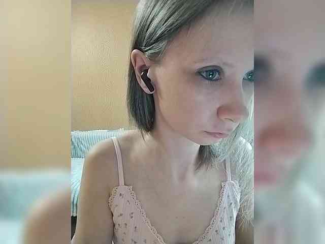 -Christina- webcam